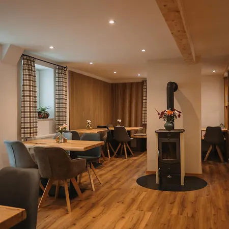Boutique Haus Marie מלון Gerabronn